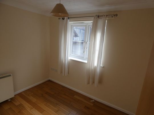 2 bed Apartment - To Let - Photo 1