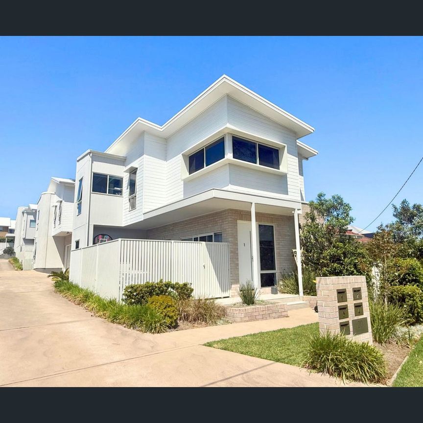 8 Alight Circuit, Cameron Park, NSW 2285 - Photo 1