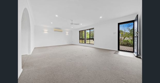 Freshly Updated Family Home in Prime Regents Park Location - Photo 1