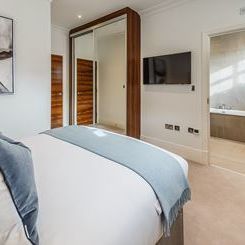 TWO BEDROOM APARTMENT | TO LET | RAINVILLE ROAD | FULHAM | W6 - Photo 1