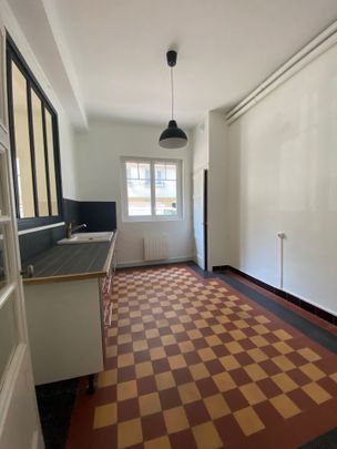 Location Appartement 2 pièces 64m² LYON 3ème - Photo 1
