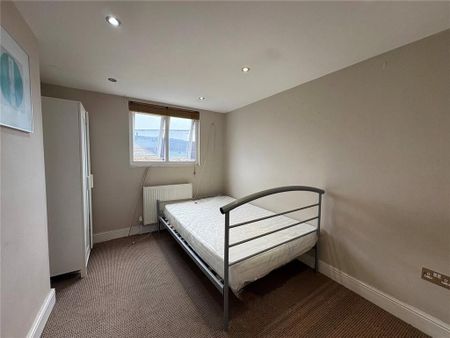 House share to rent - Photo 2