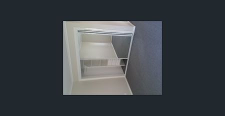 3 bedroom Flat Optional: Large Shed included - Photo 2