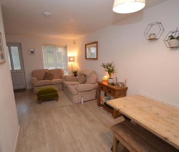 2 bedroom terraced house to rent - Photo 5