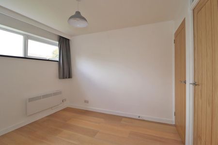 Molesey Road, Hersham Village - Photo 5
