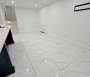 For Lease - 245 Heritage Drive, Kitchener, Ontario - Photo 4