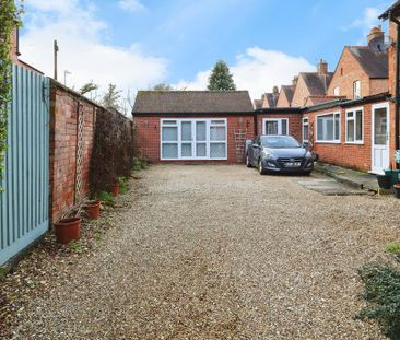 4 bedroom detached house to rent - Photo 4