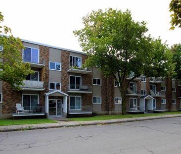 JUIN, 2 1/2, SECTEUR DE CHOIX - Photo 4