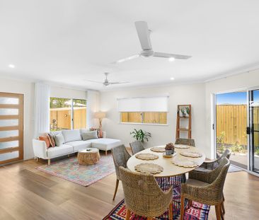 Fully furnished contemporary home 100metres from the beach. - Photo 2