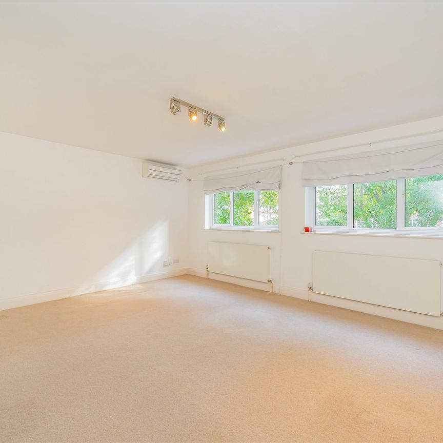 Belvedere Drive, Wimbledon Village, SW19, London - Photo 1