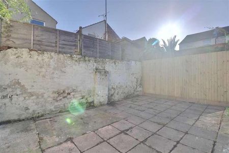 Liverpool Road, Portsmouth, PO1 - Photo 3