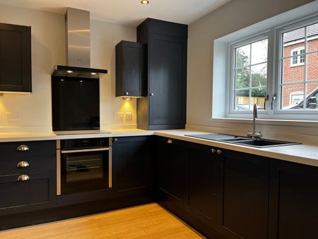 7 Old Quarry Close - Photo 3