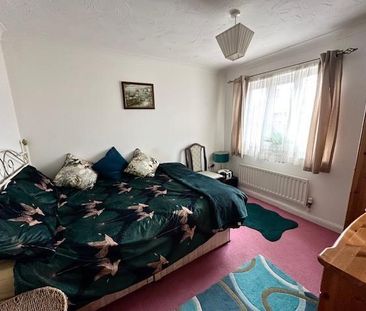 3 bedroom semi-detached house to rent - Photo 3