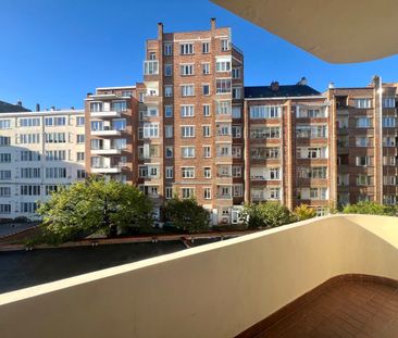 Appartement te huur in Elsene voor € 1.300 met 2 slaapkamers - Photo 3