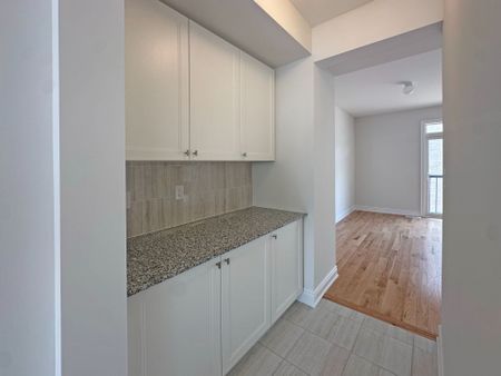 For Lease - 120 Tennant Circle, Vaughan, Ontario - Photo 2