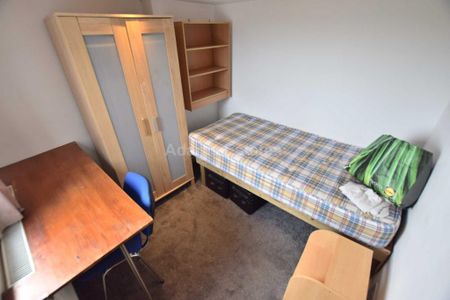 6 bedroom terraced house to rent - Photo 3