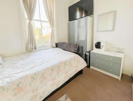 Kenilworth Road, St Leonards, TN38 - Photo 3