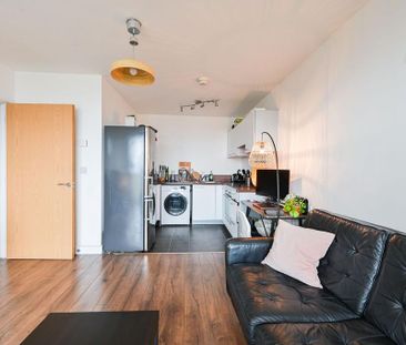 1 bedroom flat to rent - Photo 2
