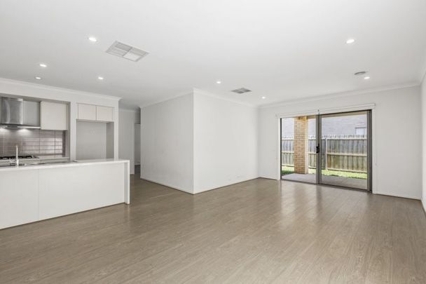 175 Coastside Drive, Armstrong Creek - Photo 1