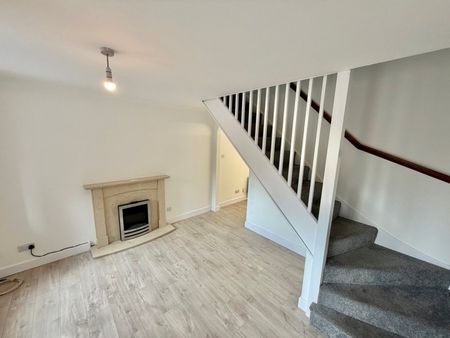 Amber Mead, Taunton, Somerset - Photo 3