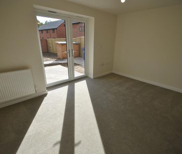2 bedroom semi-detached house to rent - Photo 2