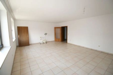 DU-Hochheide, Kreuzstr. 40, 2. OG, 84m², 2 Zi. K, D, Bad, ABK, Keller, renoviert - Foto 2