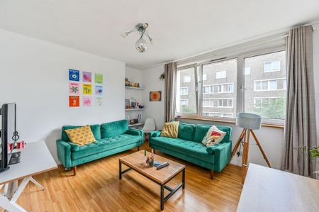 3 bedroom flat to rent - Photo 3