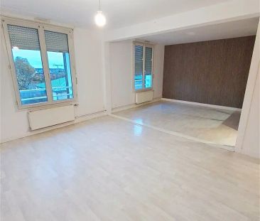 Location appartement 3 pièces - 67m² à Fougeres (35300) - Photo 3