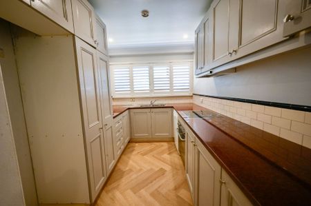 Luxury Garden Apartment Overlooking Cook + Phillip Park - Photo 5