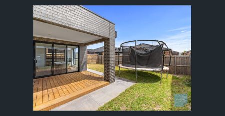 Stunning 4 bedroom family home - Photo 5