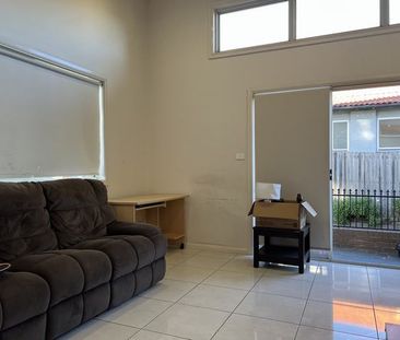 2/3 Northcote Road Hornsby - Photo 3