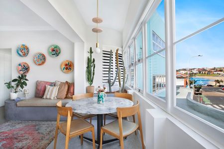 Light-Filled Designer Apartment With Ocean Views & Only Footsteps to Bondi Beach! - Photo 2