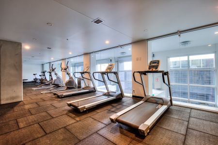 2117 Rue Tupper, #308 - Photo 2