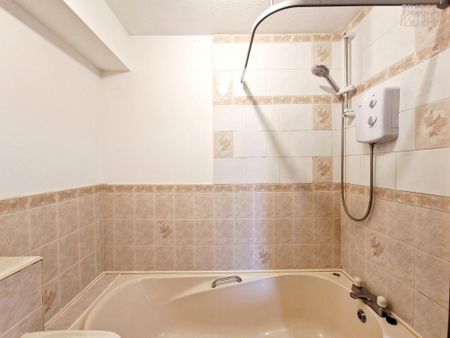 1 bedroom flat to rent - Photo 4