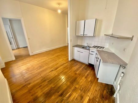 Location Appartement 2 pièces 60m² LYON 6ème - Photo 2