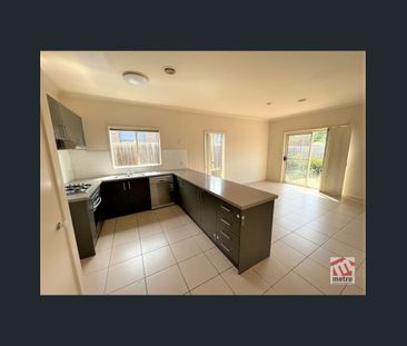 CLOSE TO SCHOOLS & TRAIN STATION! - Photo 2