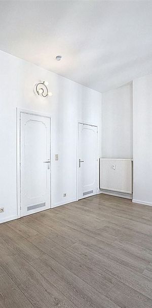 In optie - Appartement te huur in Brussel met 1 slaapkamer - Photo 1