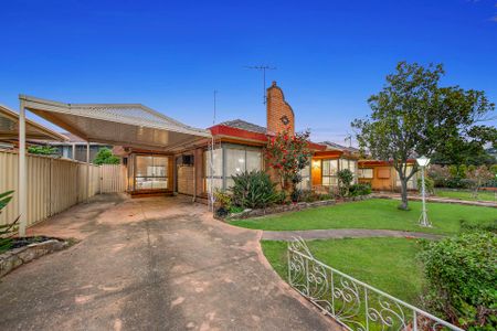 33 Wilkinson Road, Sunshine. - Photo 4