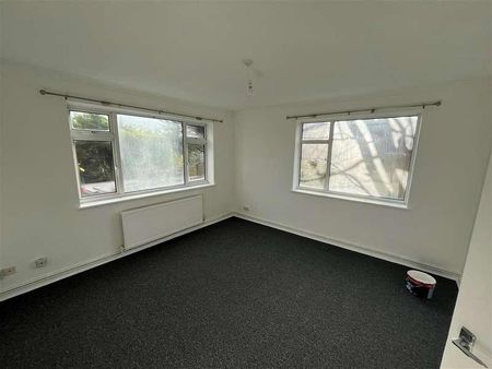 Hazelwood, Curwen Place, Brighton, BN1 - Photo 2