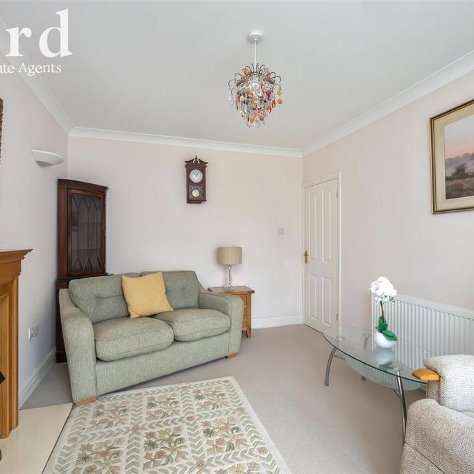 3 bedroom semi-detached bungalow to rent - Photo 1