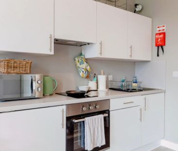 Platinum Studio with Wet Room - Photo 5