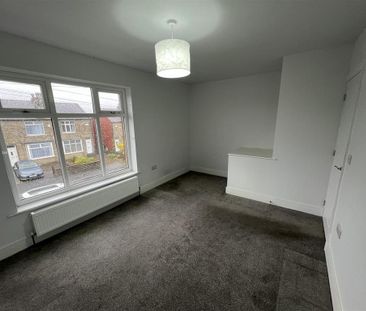 2 bedroom semi-detached house to rent - Photo 2