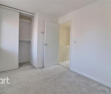 2 bedroom semi-detached house to rent - Photo 4