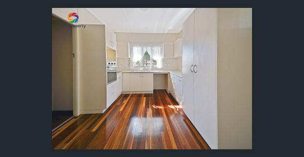 Renovated Family Home! - Photo 1