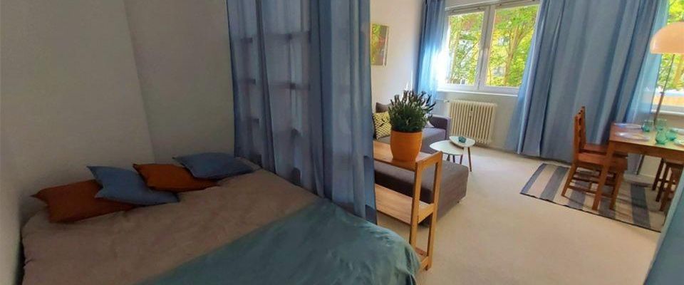 Helle Sonnige & Sanierte Wohnung mit Süd-Balkon in Steglitz - Photo 1