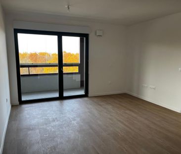Location Appartement 2 pièces 45m² ST DENIS 93200 - Photo 2