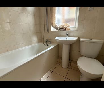 2 Bed Flat, Green Lanes, N13 - Photo 5