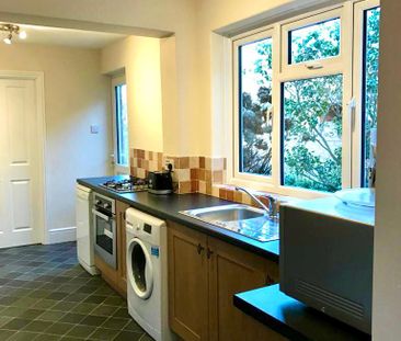 Houseshare on quiet street near Farnborough Mainline Station - Photo 2