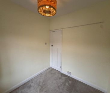 Hall Avenue, Altrincham, Trafford, WA15 - Photo 3