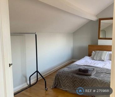 2 bedroom flat to rent - Photo 6